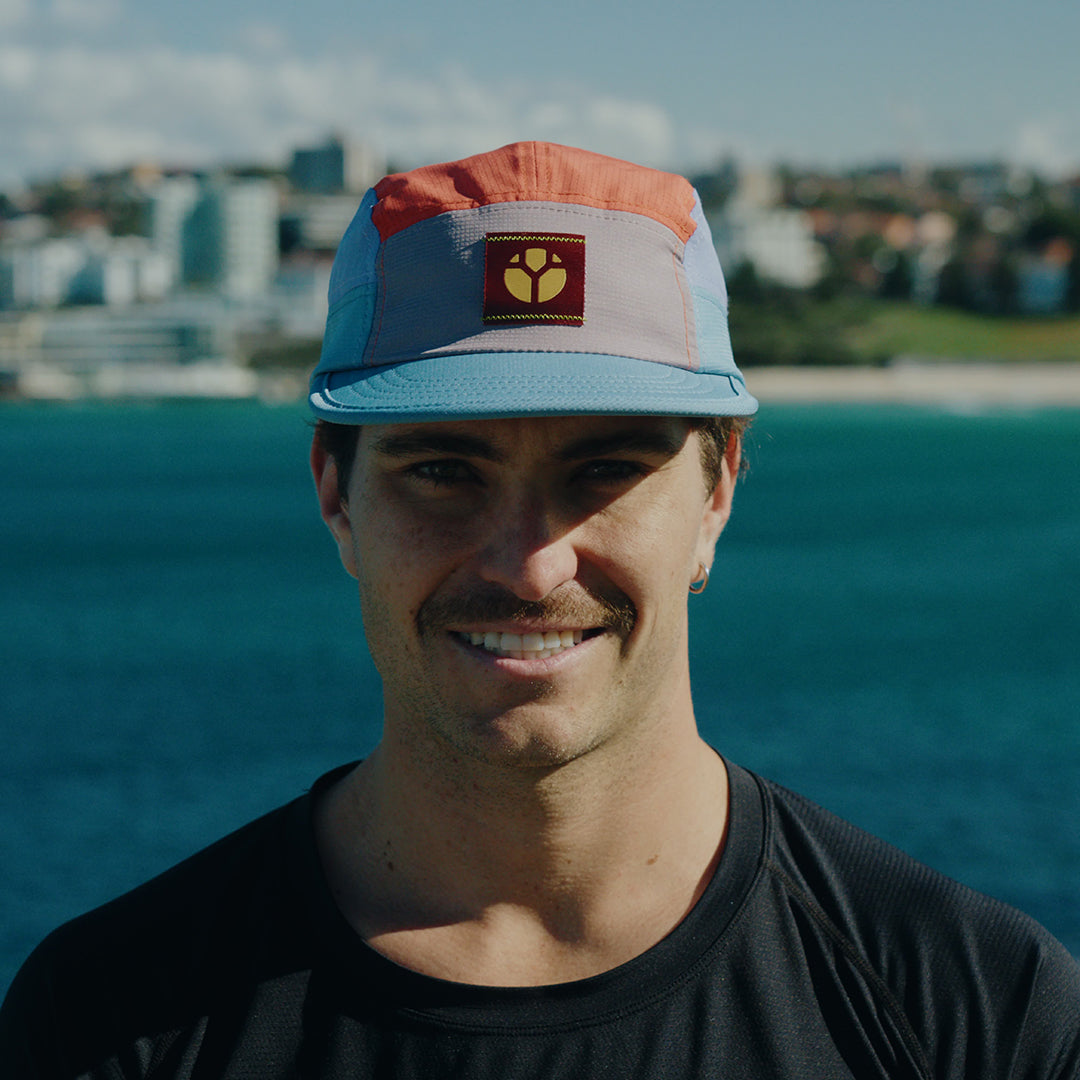 Runner wearing the Fractel M-EXOPLANET Running Cap